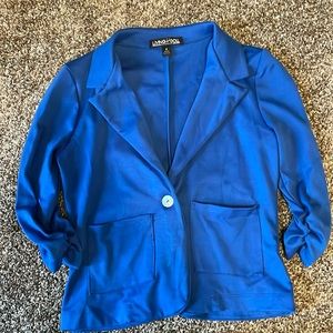 Living Doll medium blue, 3/4 sleeve, cropped blazer